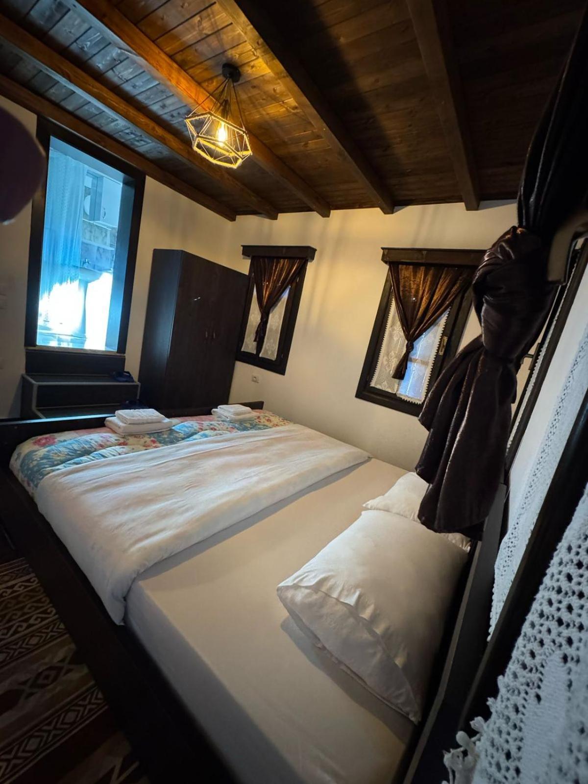 Bujtina Bega Hotell Berat Rom bilde